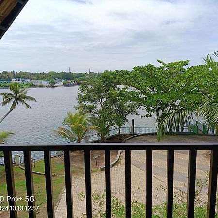 Ripples Backwater Resort, コッラム エクステリア 写真