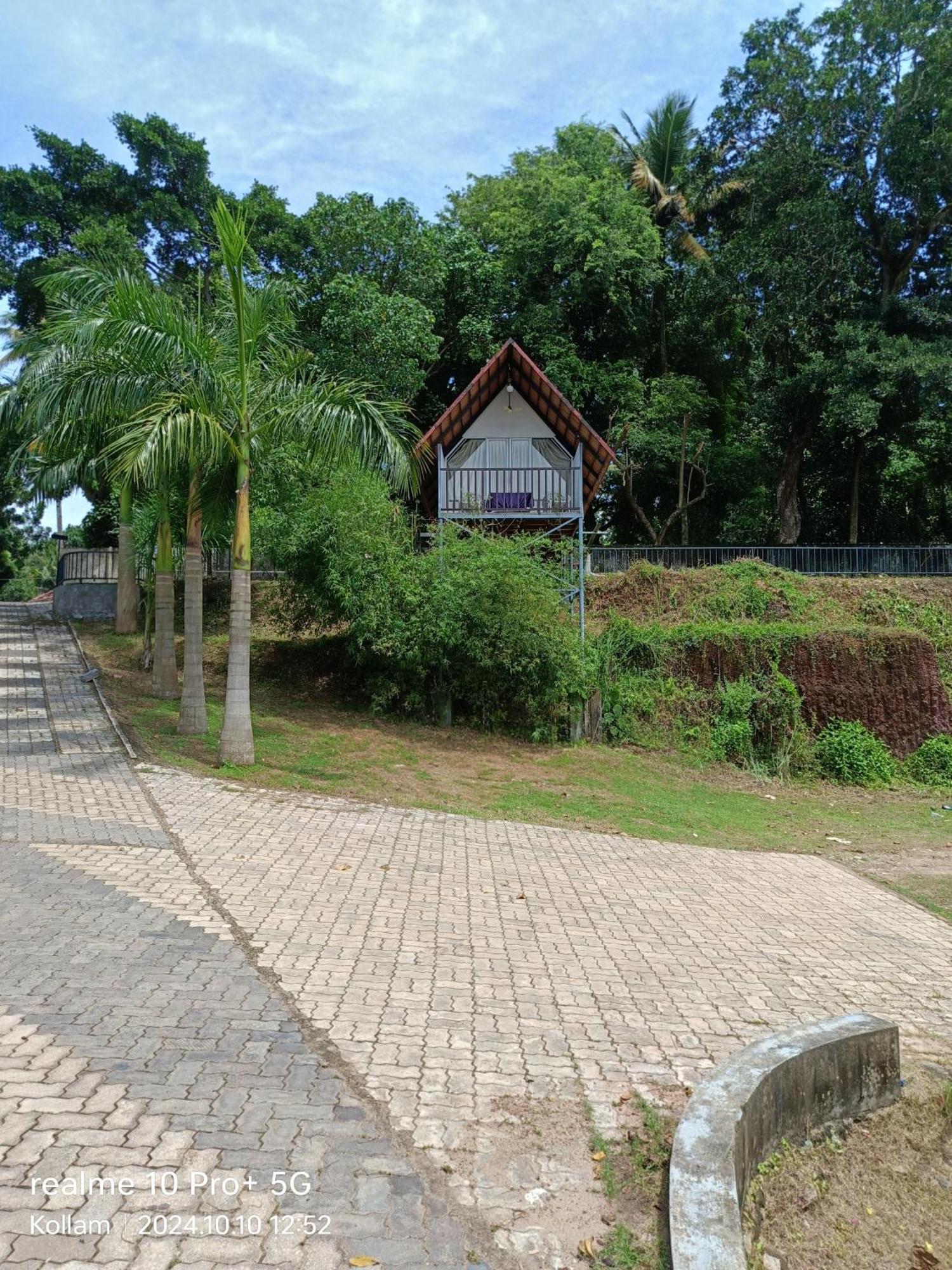 Ripples Backwater Resort, コッラム エクステリア 写真